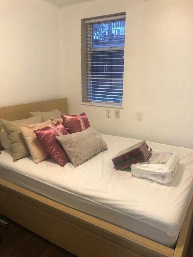 Quiet-Comfy 3 Bedroom Home On A Tree Lined Street In Kits Vancouver Luaran gambar
