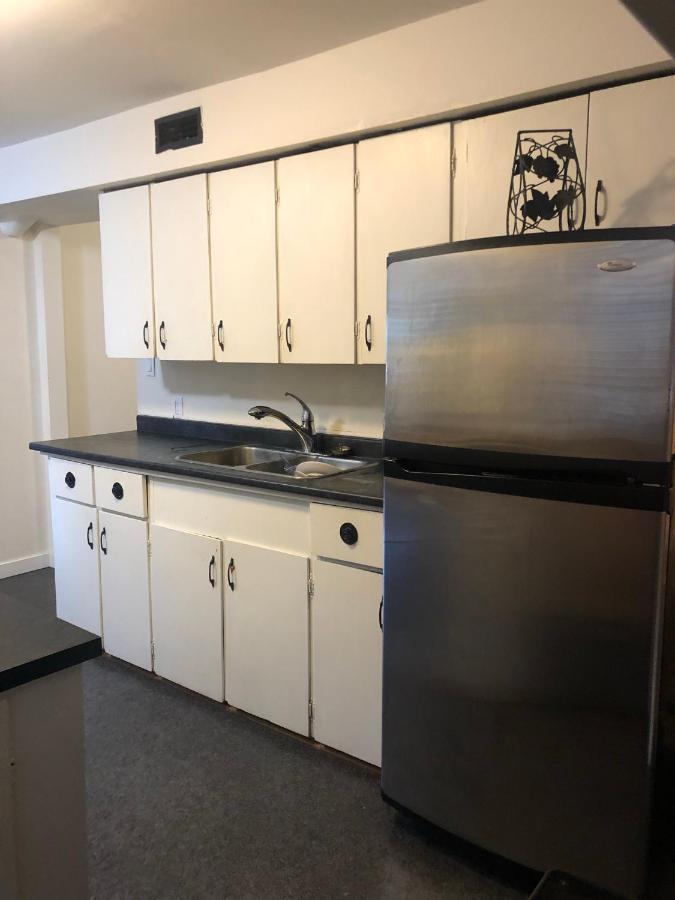 Quiet-Comfy 3 Bedroom Home On A Tree Lined Street In Kits Vancouver Luaran gambar