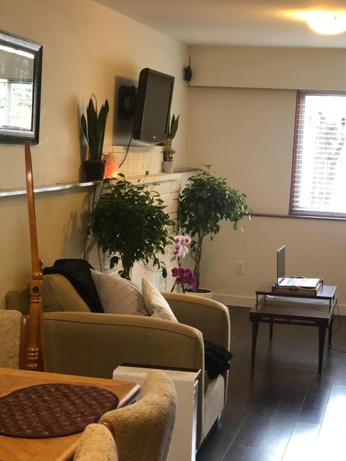 Quiet-Comfy 3 Bedroom Home On A Tree Lined Street In Kits Vancouver Luaran gambar